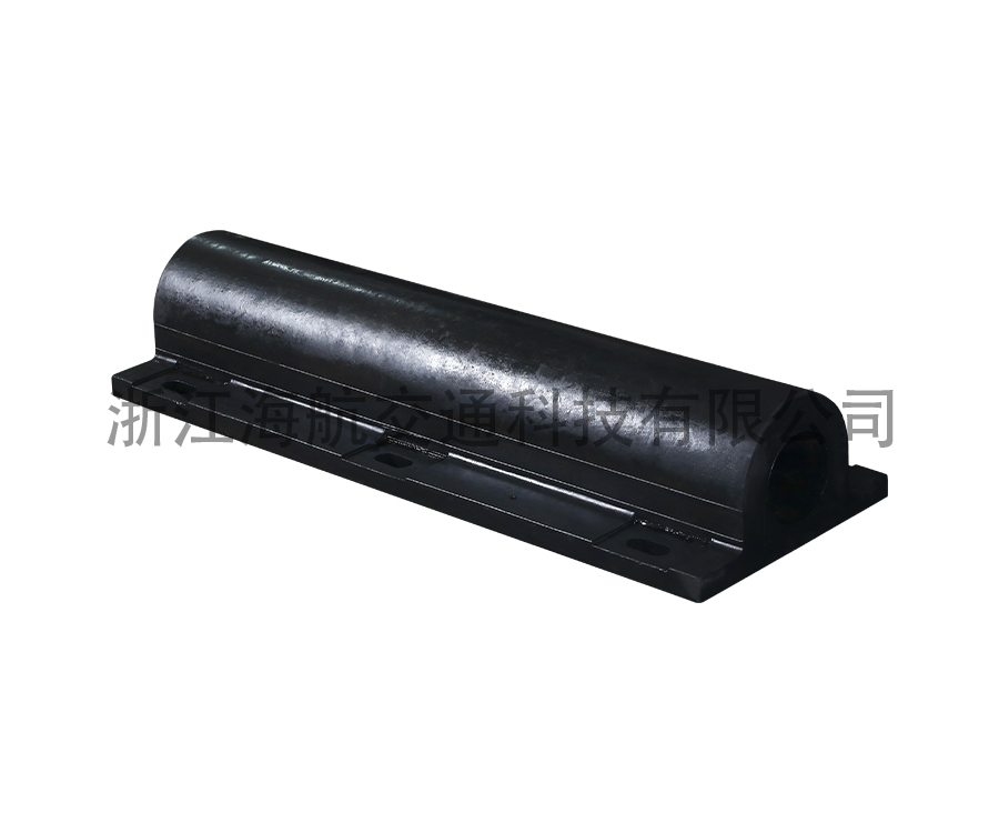What Are the Key Features of GD Rubber Fenders That Protect Ships?