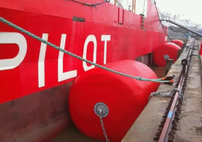 How Do Custom Floating Dock Fenders Enhance Safety in Varying Water Conditions?